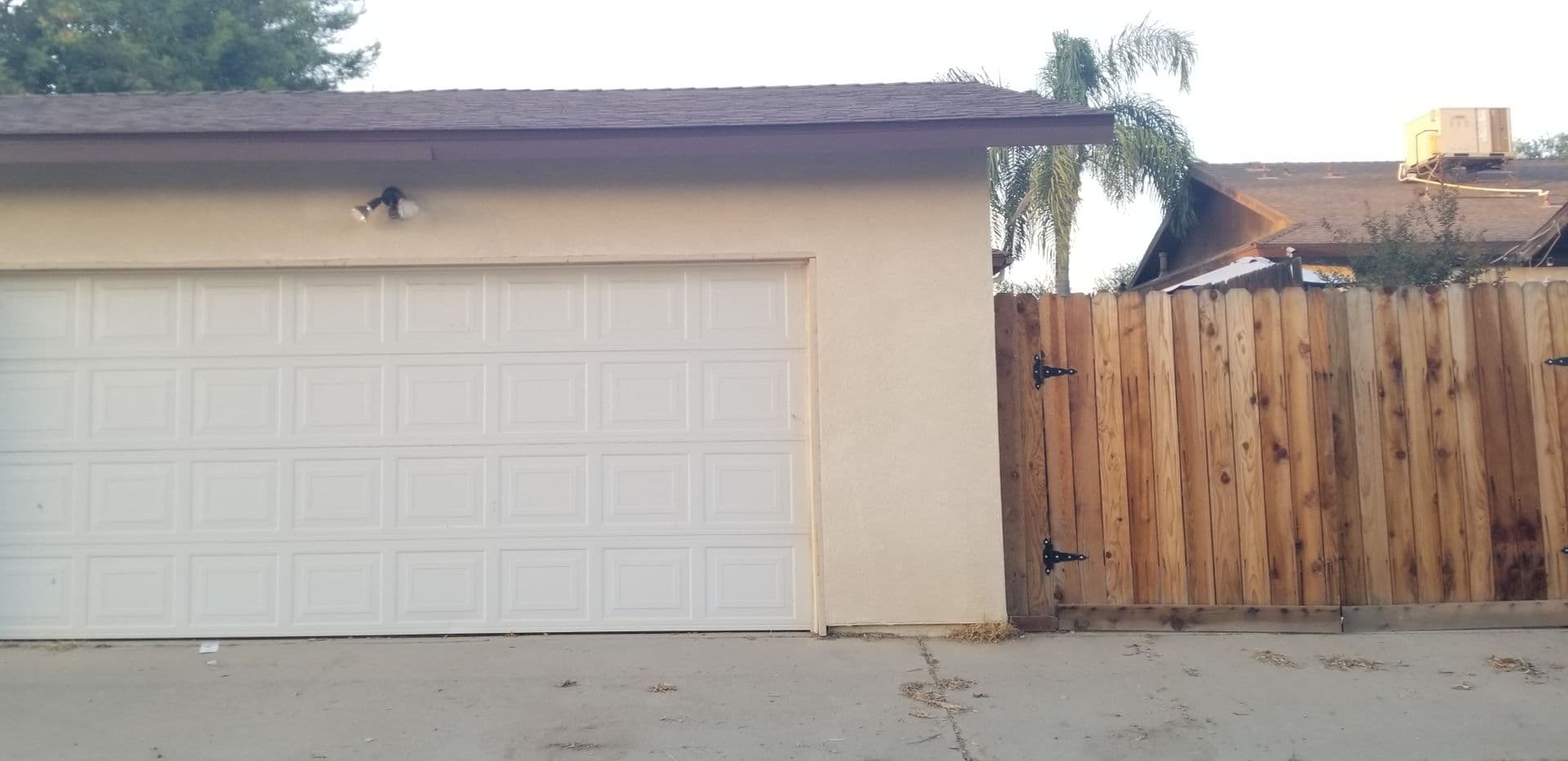 Bakersfield Apartment: 325 W. China Grade Loop #A&#B