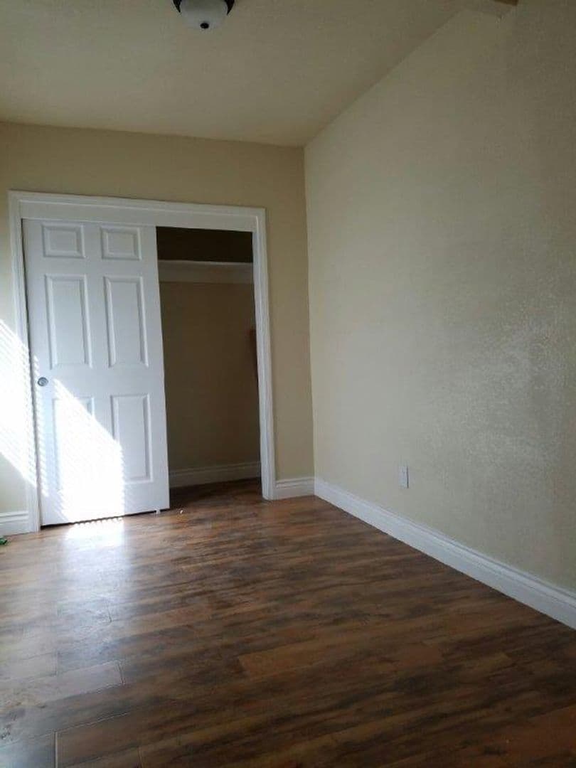 Bakersfield Apartment: 2230 G St.