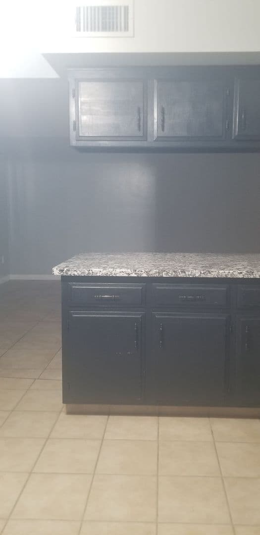 Bakersfield Apartment: 325 W. China Grade Loop #A&#B