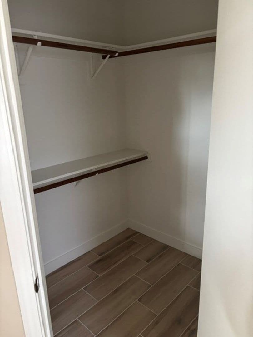 Bakersfield House: 5911 Ragusa Lane