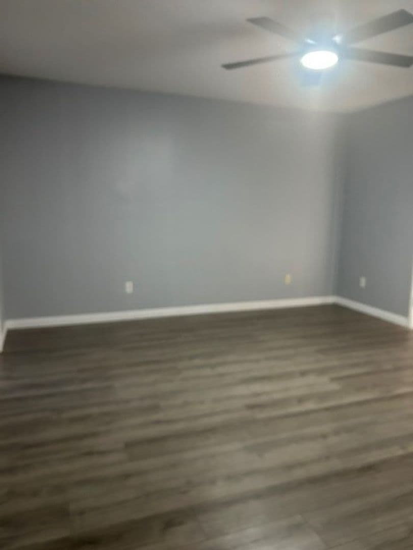 Bakersfield House: 805 Astoria Park Dr