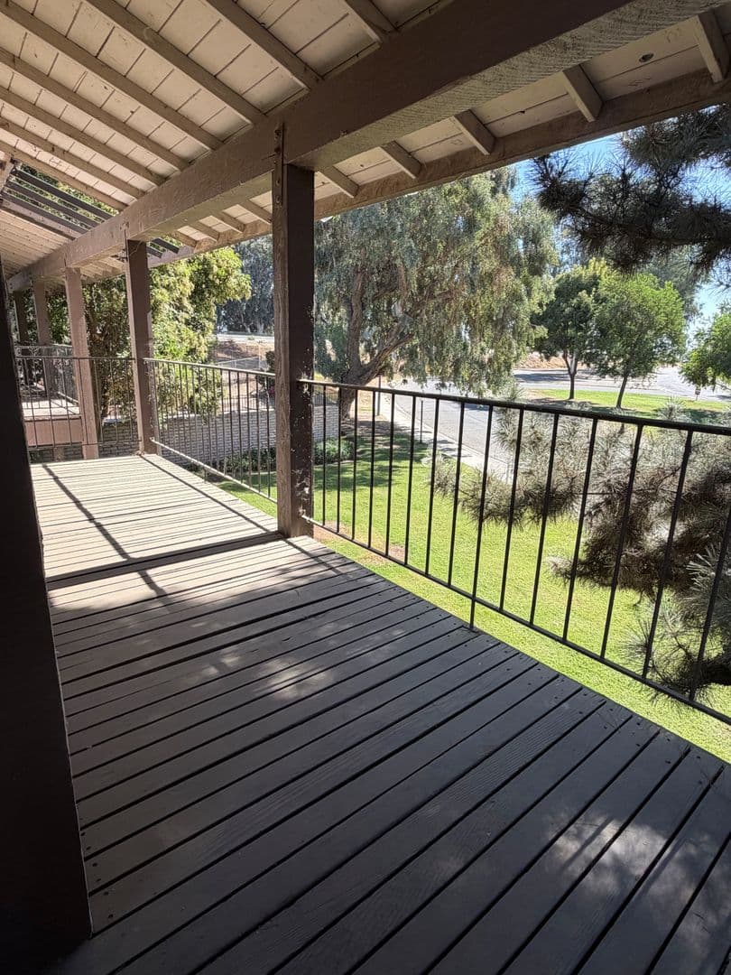 Bakersfield Apartment: 3333 El Encanto Ct. #19