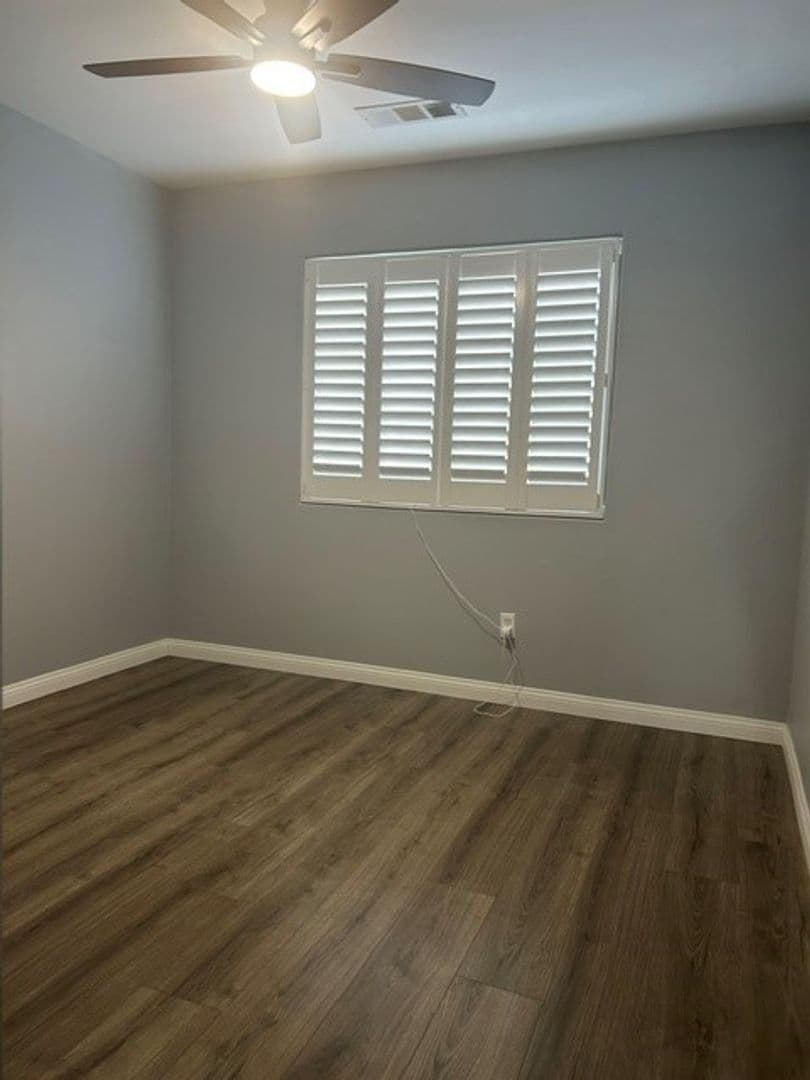 Bakersfield House: 805 Astoria Park Dr