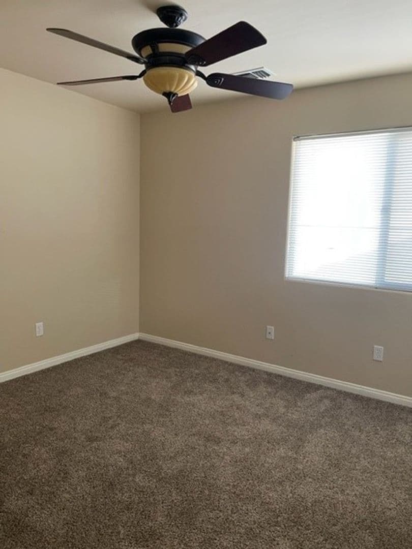 Bakersfield House: 104 Cedmont Dr.