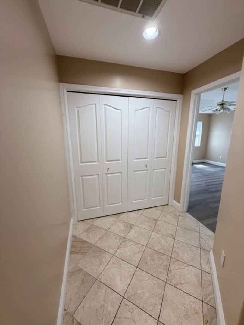 Bakersfield House: 5009 Glacier Canyon Ct