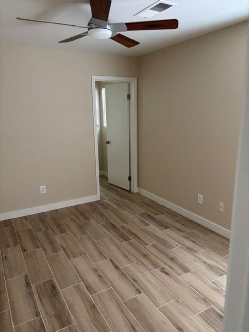 Bakersfield House: 5911 Ragusa Lane