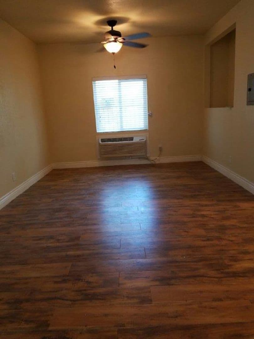 Bakersfield Apartment: 2230 G St.