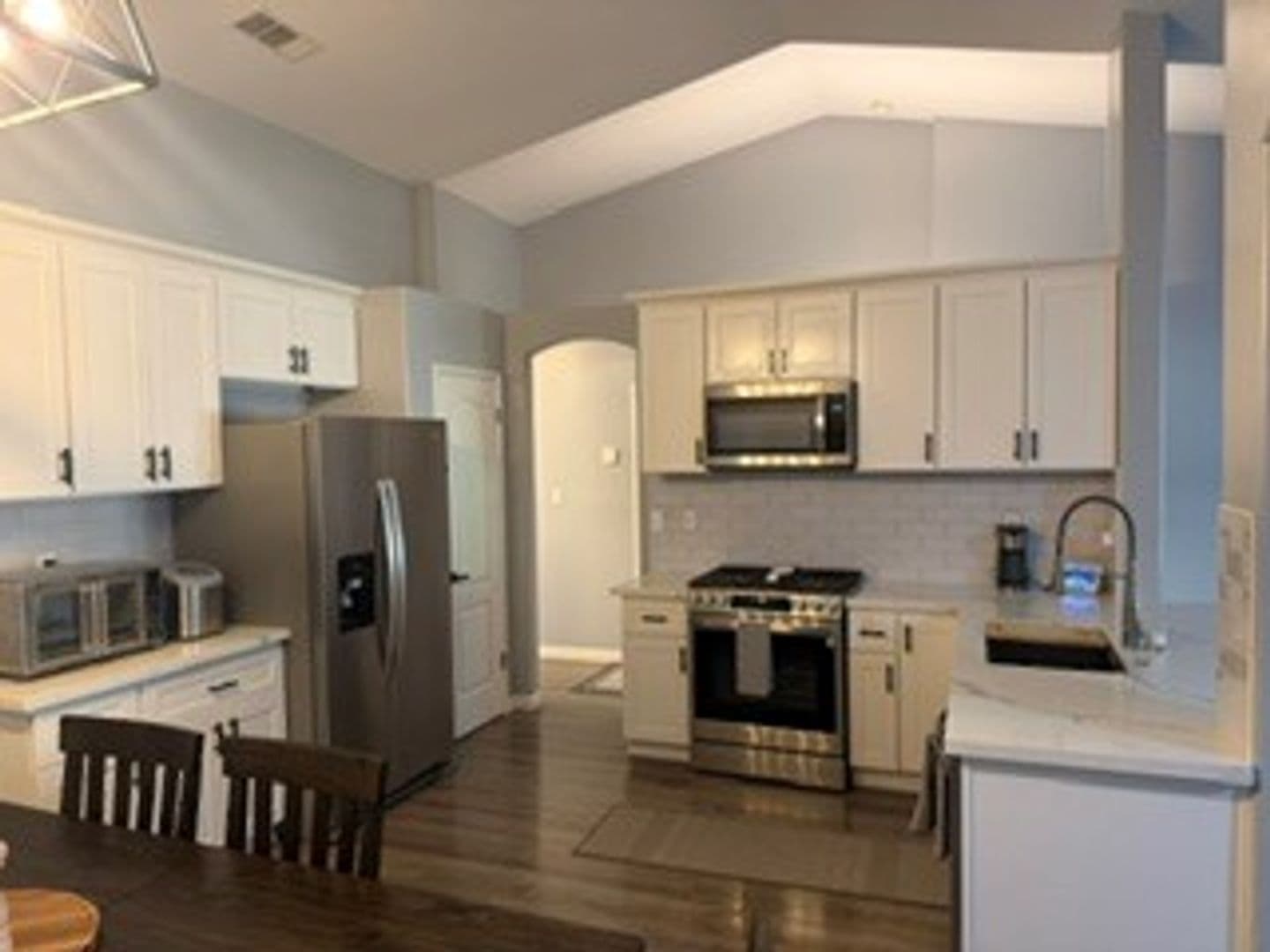Bakersfield House: 805 Astoria Park Dr