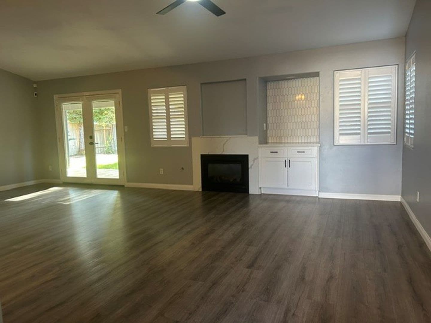 Bakersfield House: 805 Astoria Park Dr