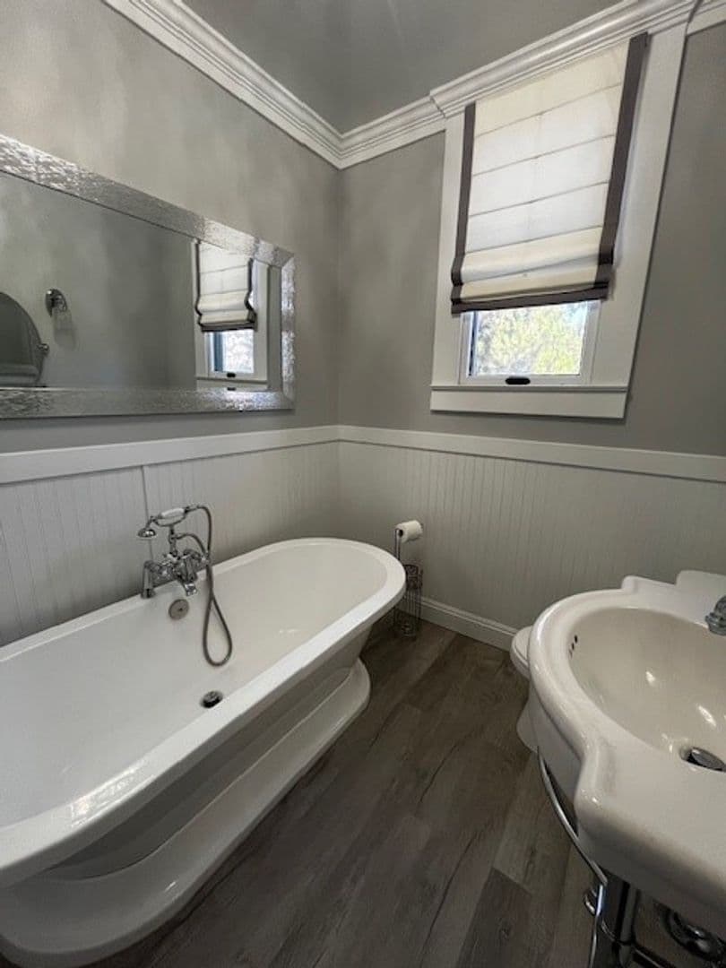 Bakersfield Apartment: 2104 B St