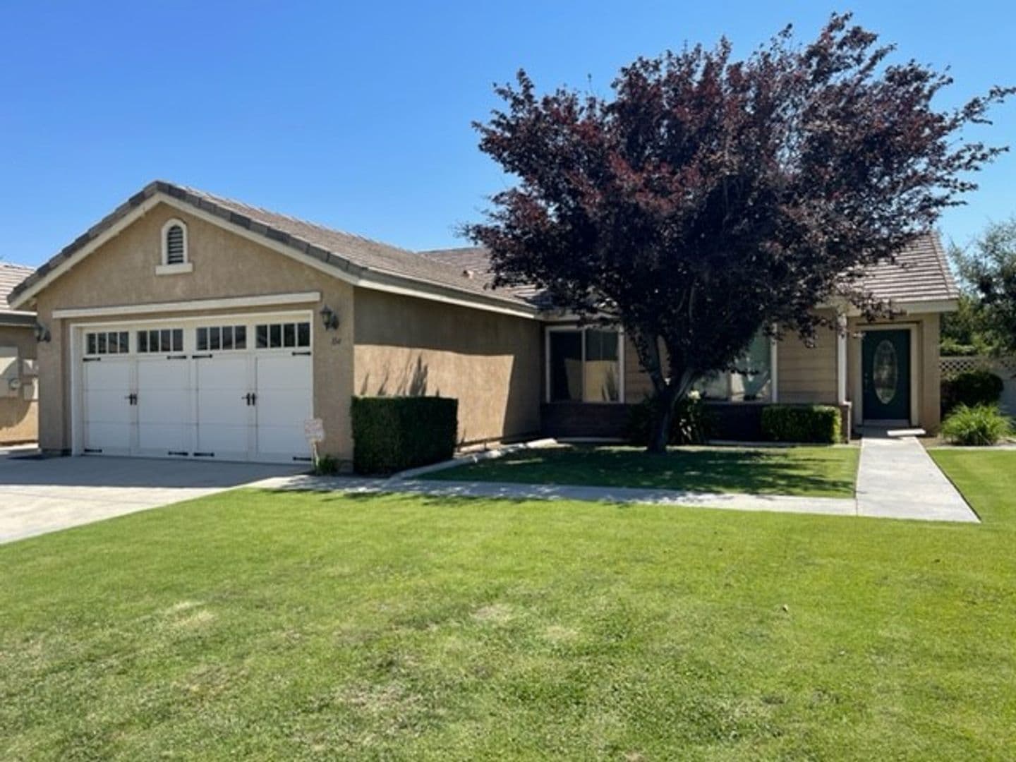 Bakersfield House: 104 Cedmont Dr.