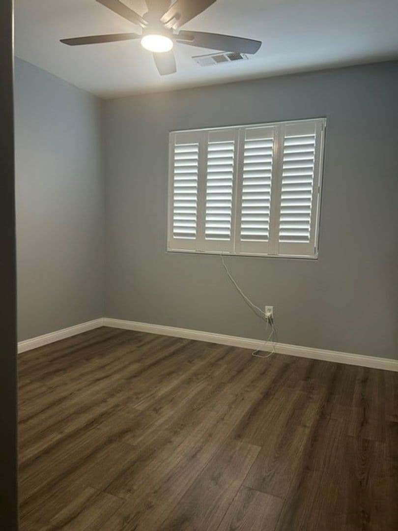 Bakersfield House: 805 Astoria Park Dr