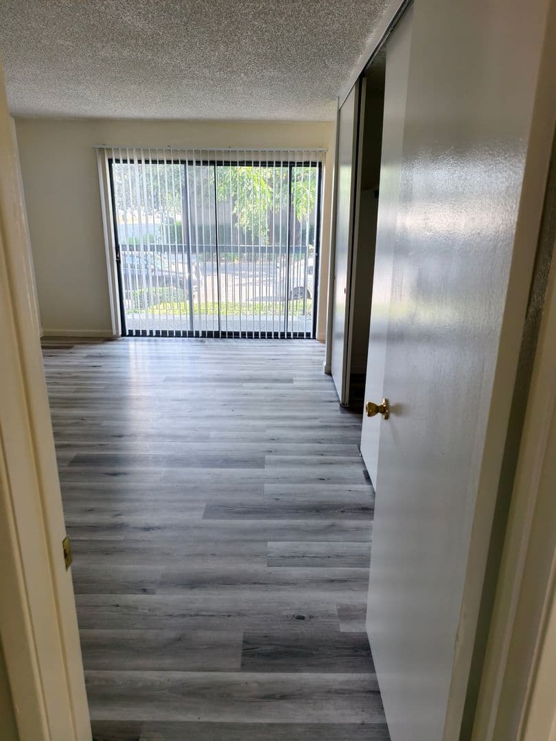 Sacramento Apartment: 1451 3rd Street