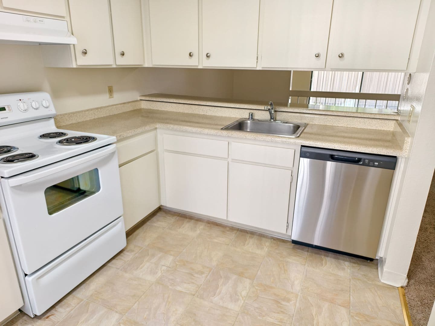 Sacramento Apartment: 1451 3rd Street