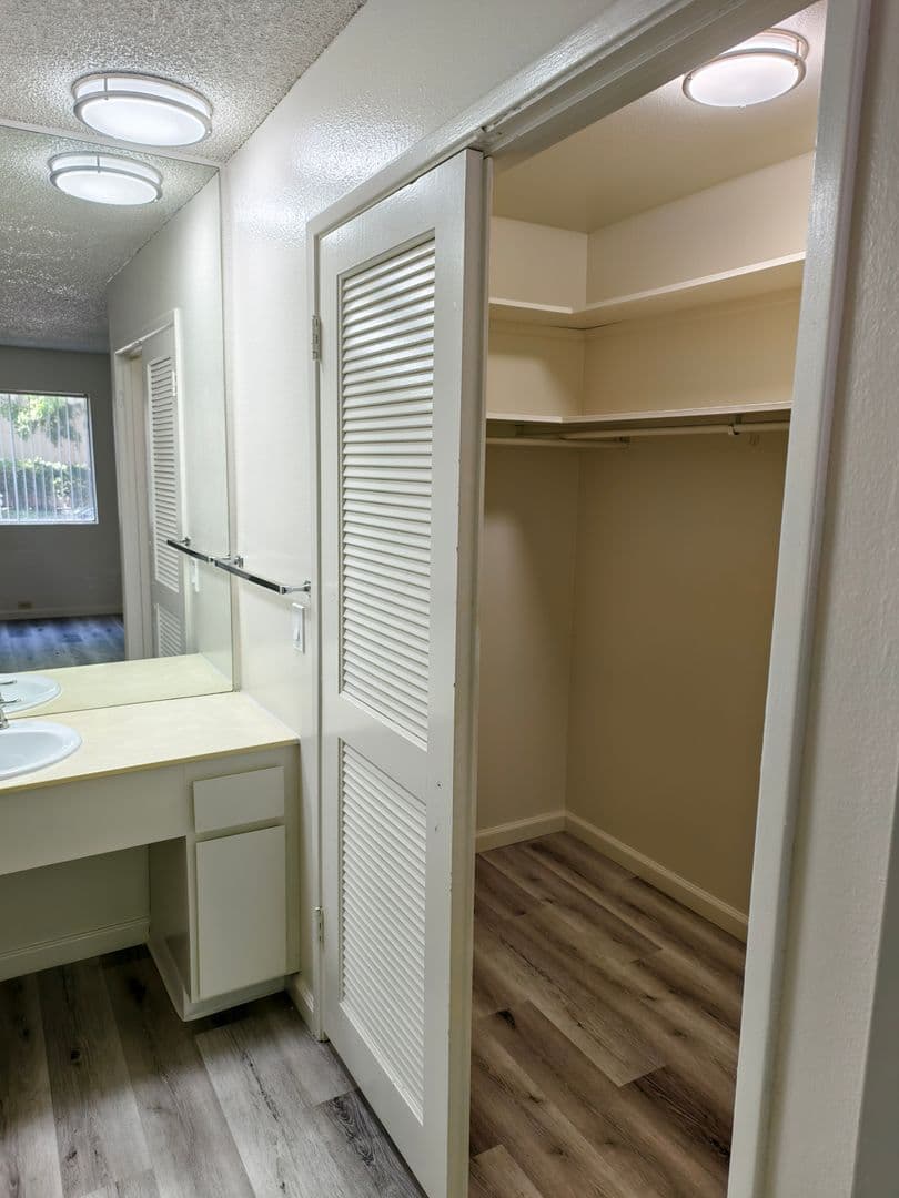 Sacramento Apartment: 1451 3rd Street