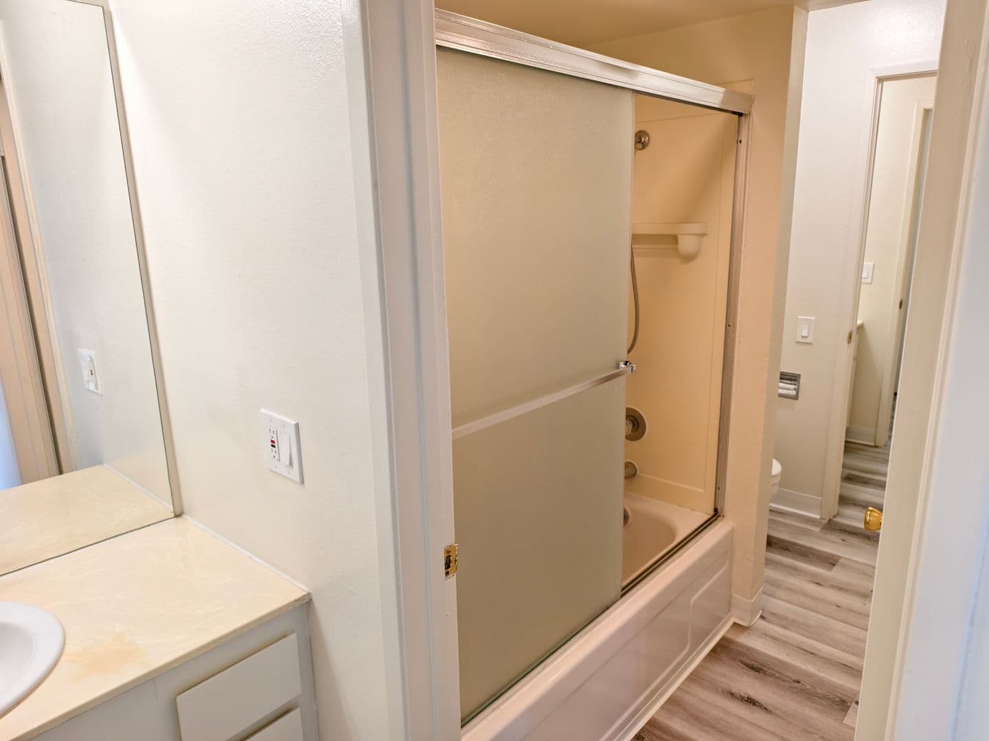 Sacramento Apartment: 1451 3rd Street