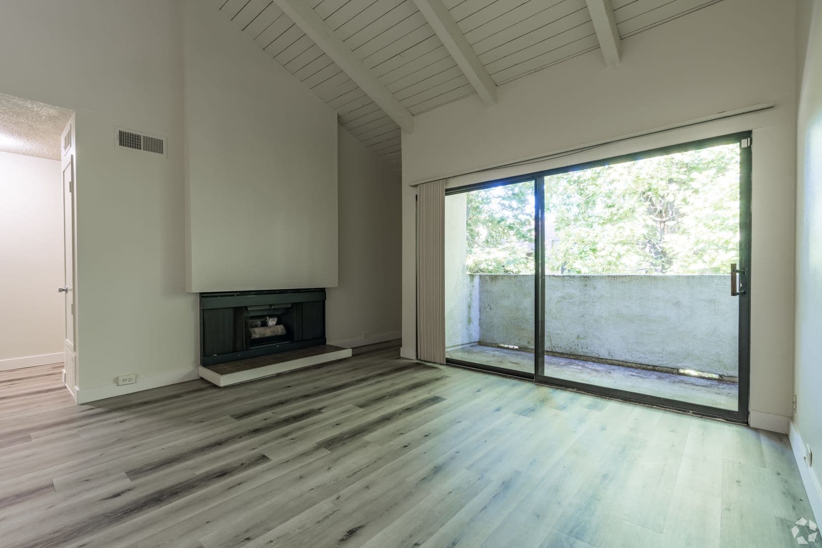 Sacramento Apartment: 1451 3rd Street