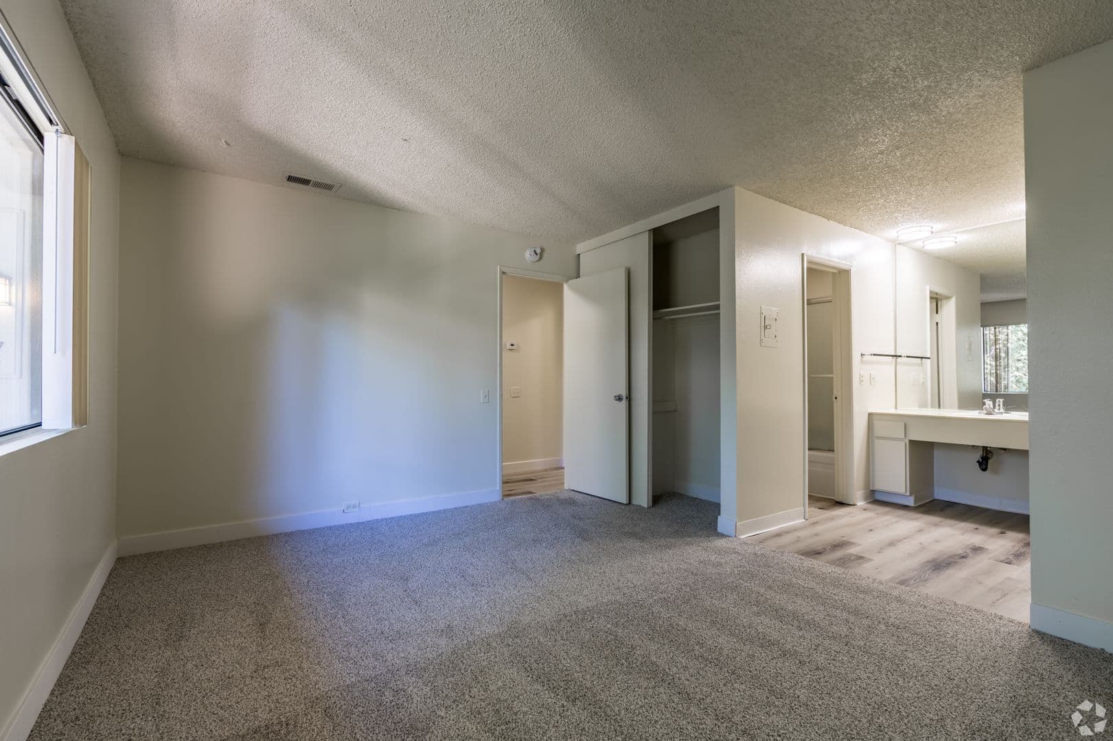 Sacramento Apartment: 1451 3rd Street