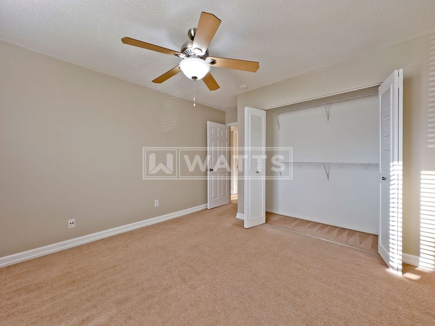 Homewood Condo: 1202 Woodland Village