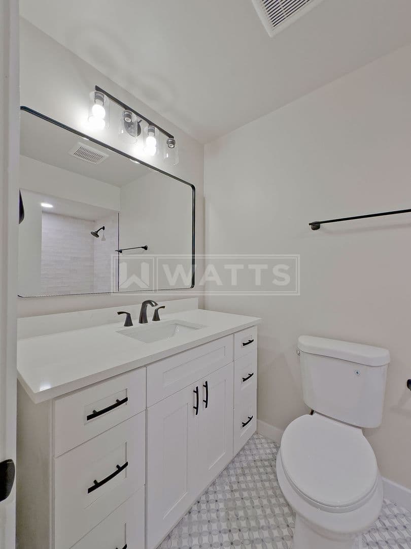 Homewood Apartment: 3015 Firefighter Lane
