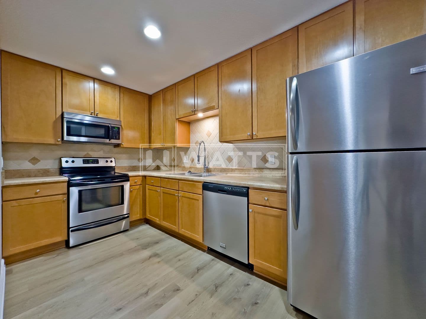 Homewood Condo: 1202 Woodland Village