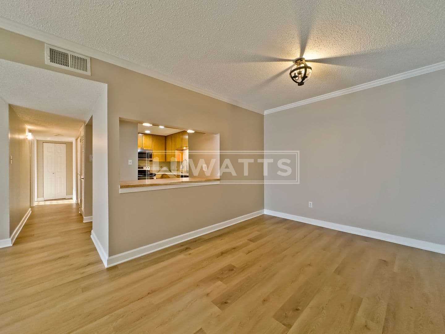 Homewood Condo: 1202 Woodland Village