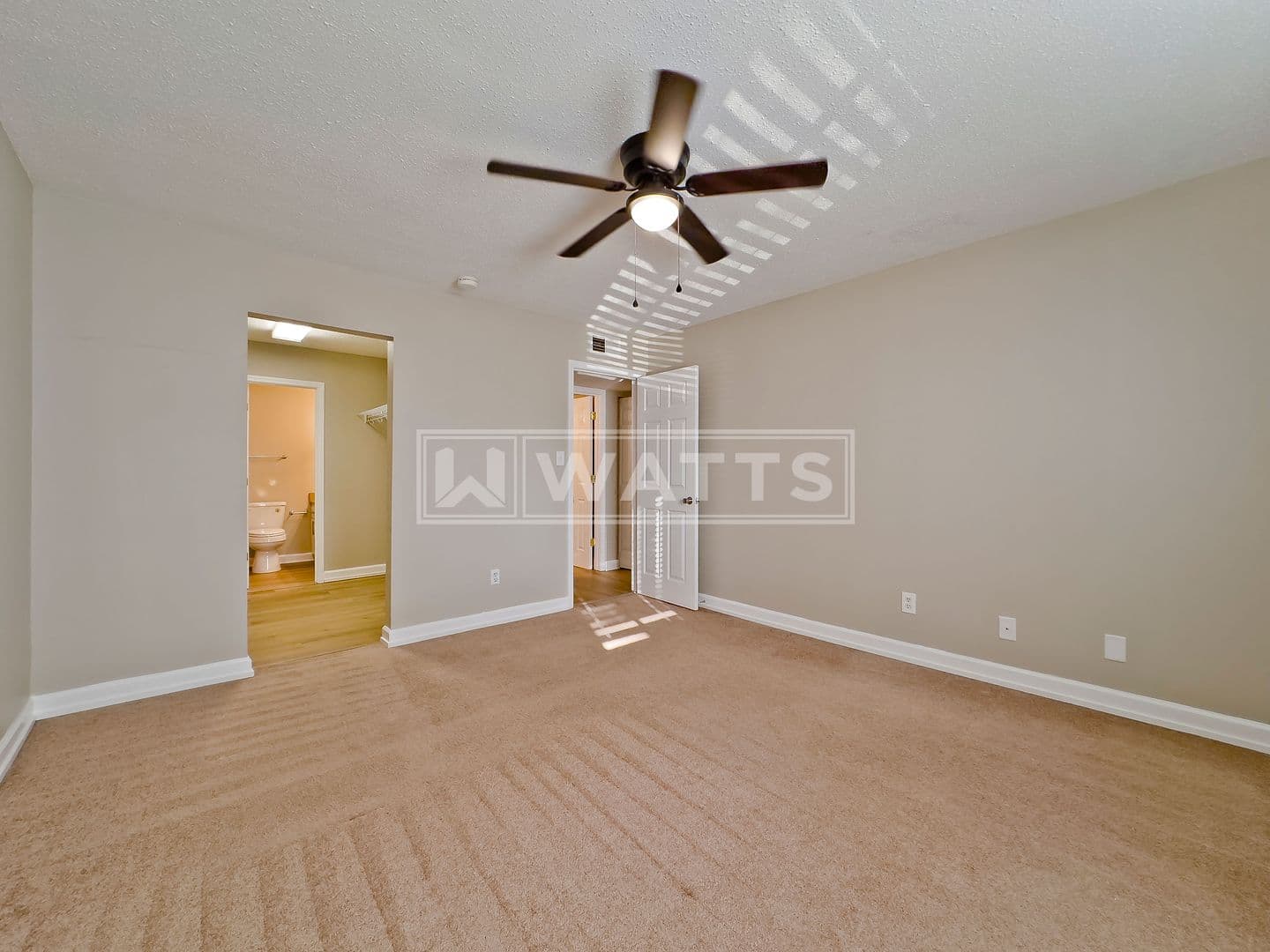 Homewood Condo: 1202 Woodland Village