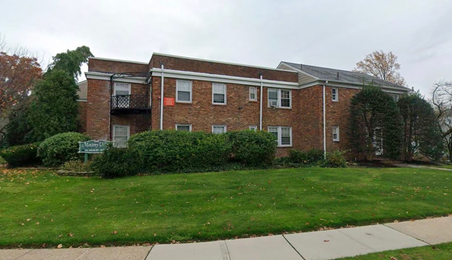 Millburn Apartment: 190 Millburn Avenue