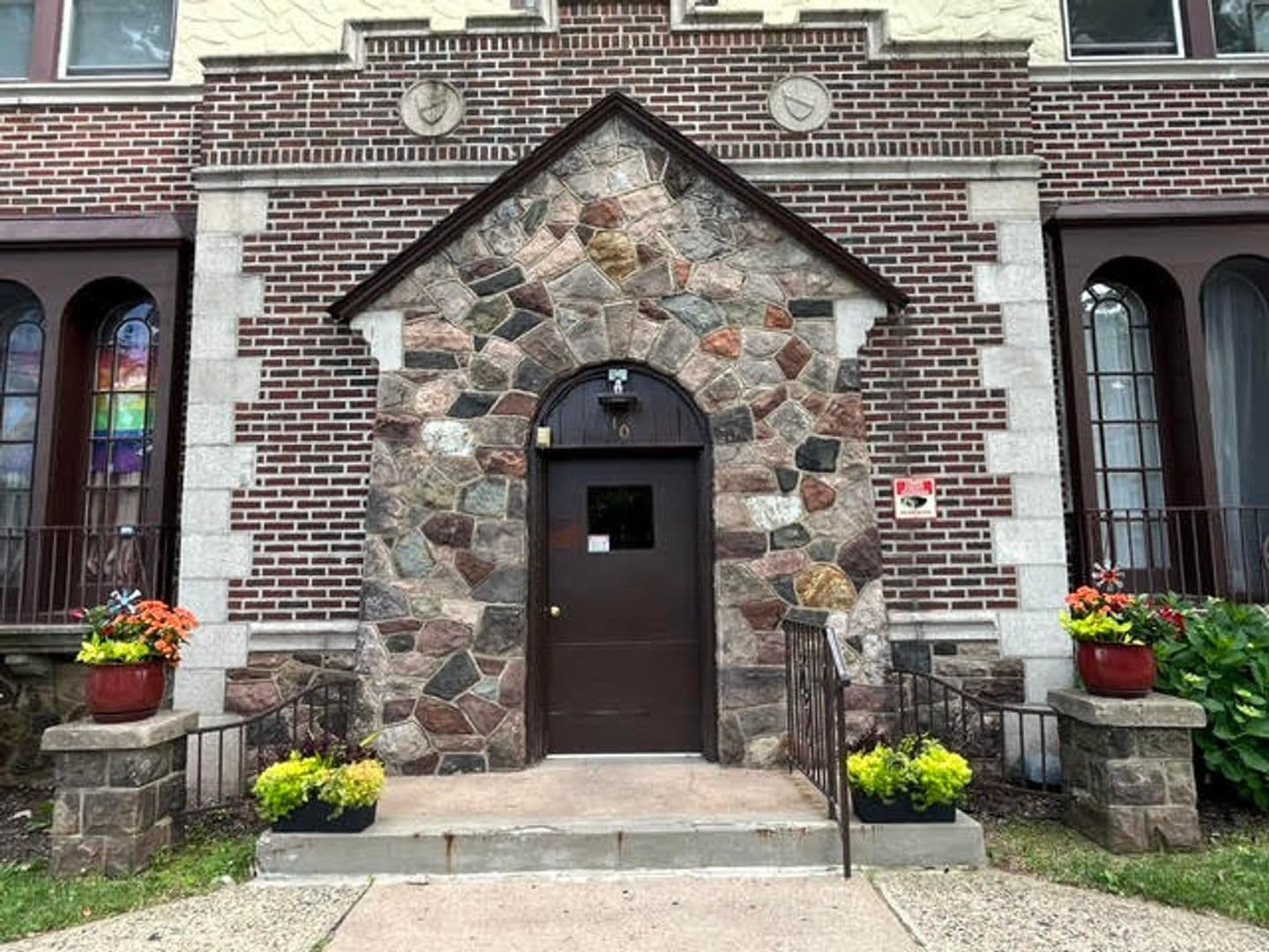 Hasbrouck Heights Apartment: 10 Hasbrouck Ave.