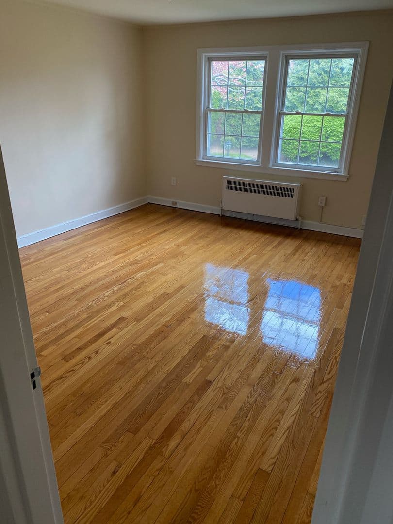 Millburn Apartment: 190 Millburn Avenue