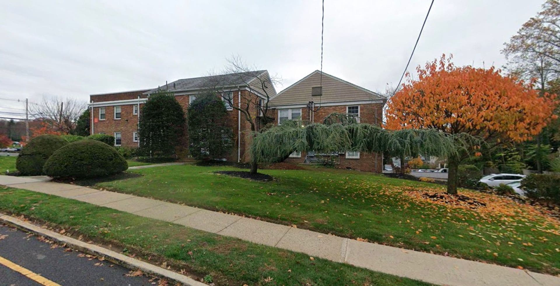 Millburn Apartment: 190 Millburn Avenue