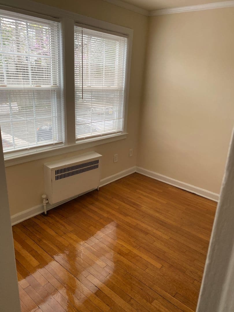 Millburn Apartment: 190 Millburn Avenue