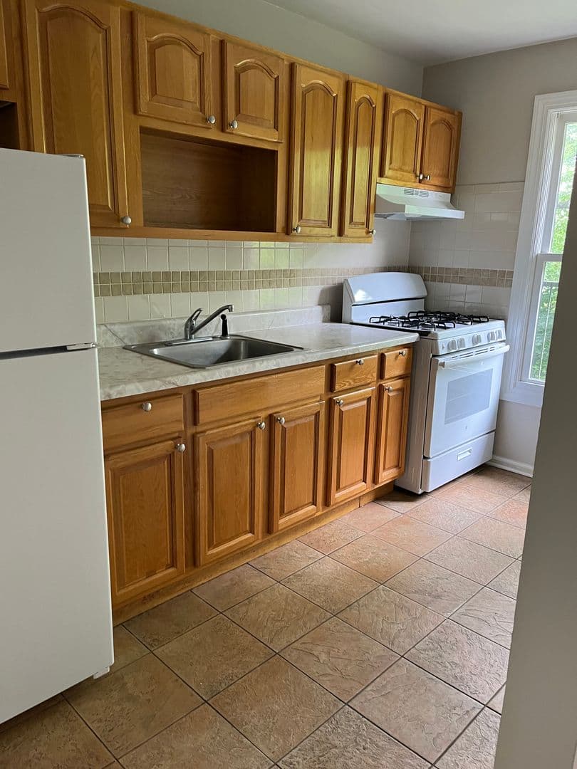 Chatham Apartment: 31-47 Lafayette Avenue