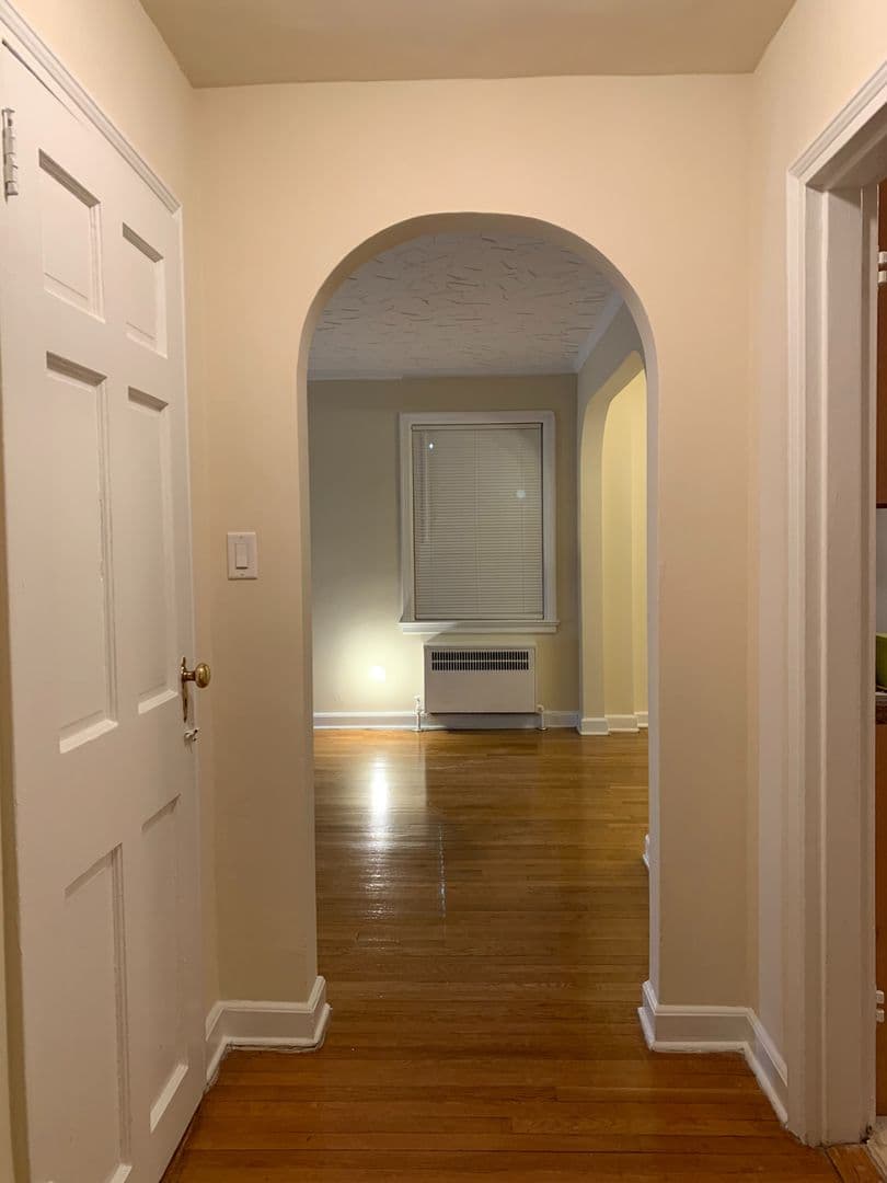 Millburn Apartment: 190 Millburn Avenue
