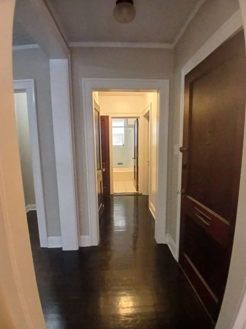Jackson Apartment: 200 Steward Avenue