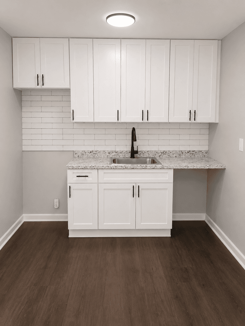Smyrna Apartment: 640 Glendale Place