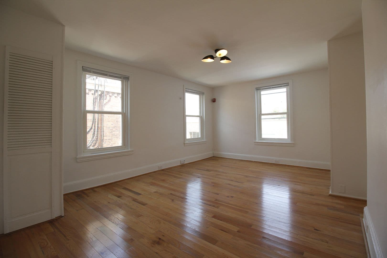 Philadelphia Apartment: 1927 Spring Garden - 1927 | 3R