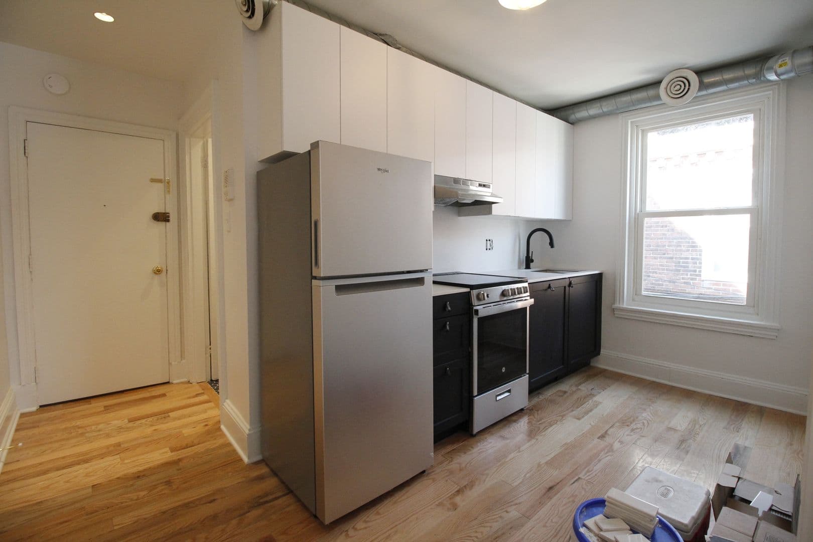 Philadelphia Apartment: 1927 Spring Garden - 1927 | 3R