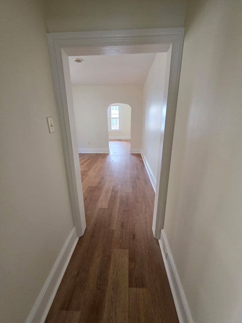 Carlisle Apartment: 345-347 W Penn St
