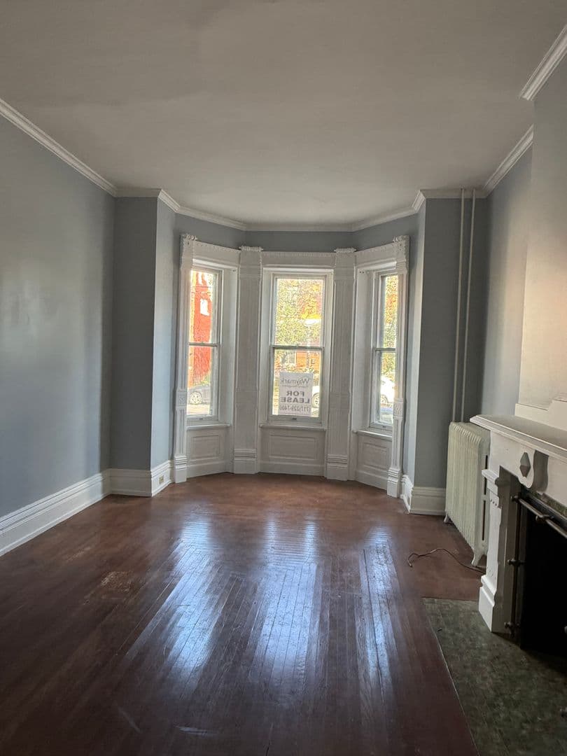 Carlisle Apartment: 242 S Hanover St