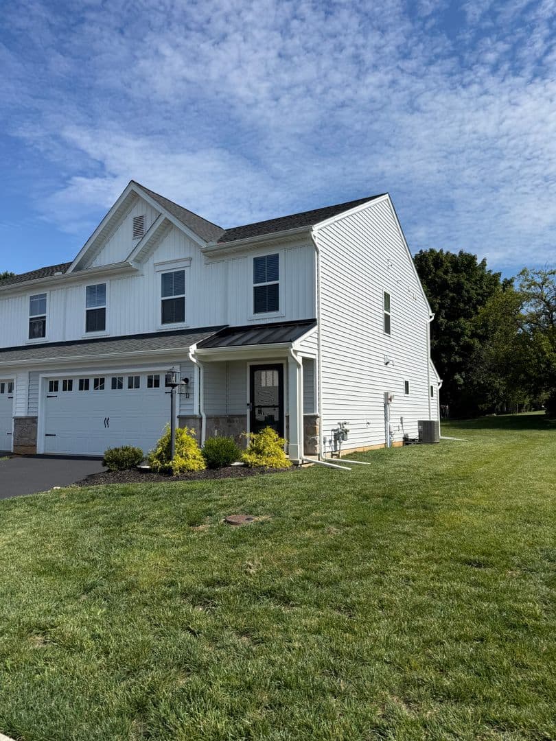 Carlisle Townhome: 11 Shillington Lane