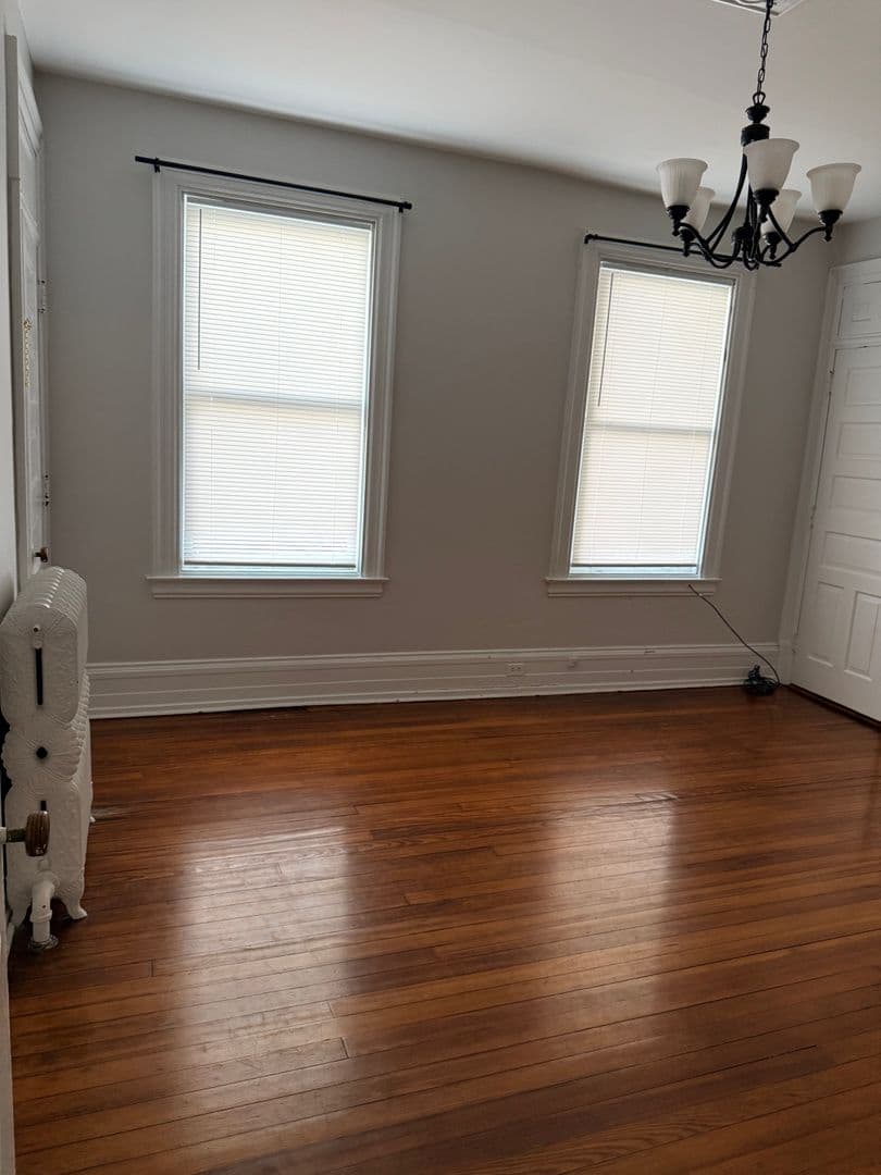 Carlisle Apartment: 148 W High St