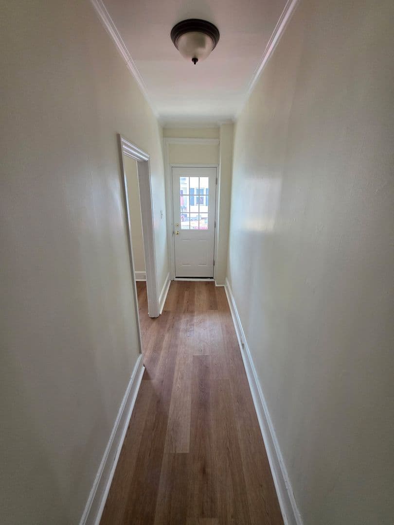 Carlisle Apartment: 345-347 W Penn St