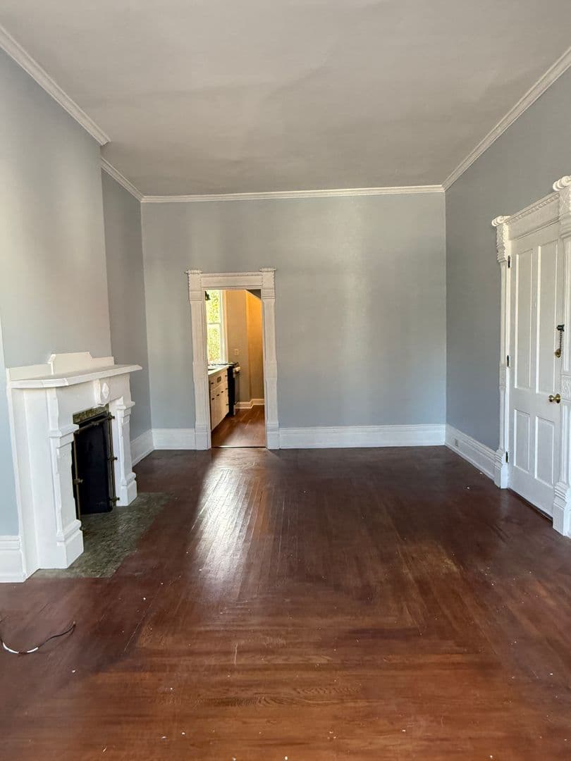 Carlisle Apartment: 242 S Hanover St