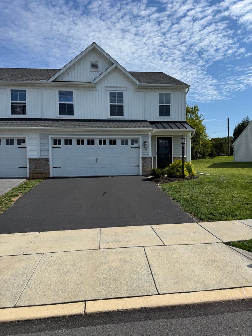 Carlisle Townhome: 11 Shillington Lane