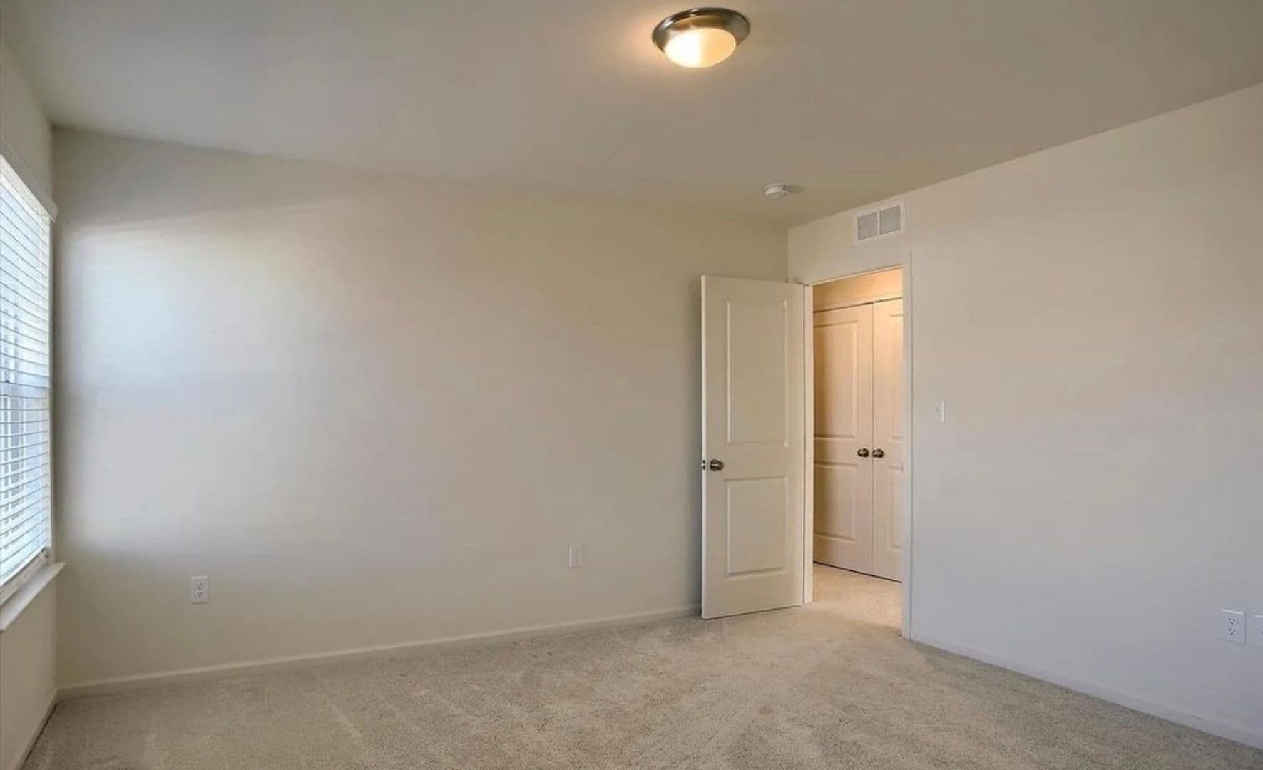Carlisle Townhome: 11 Shillington Lane