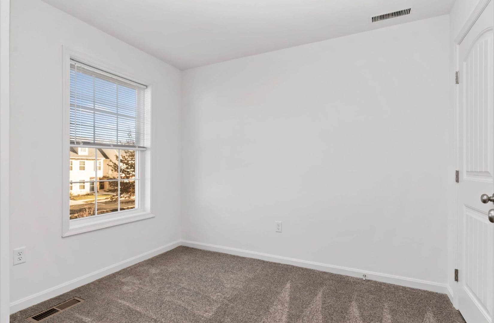 Carlisle House: 26 Parkview Dr