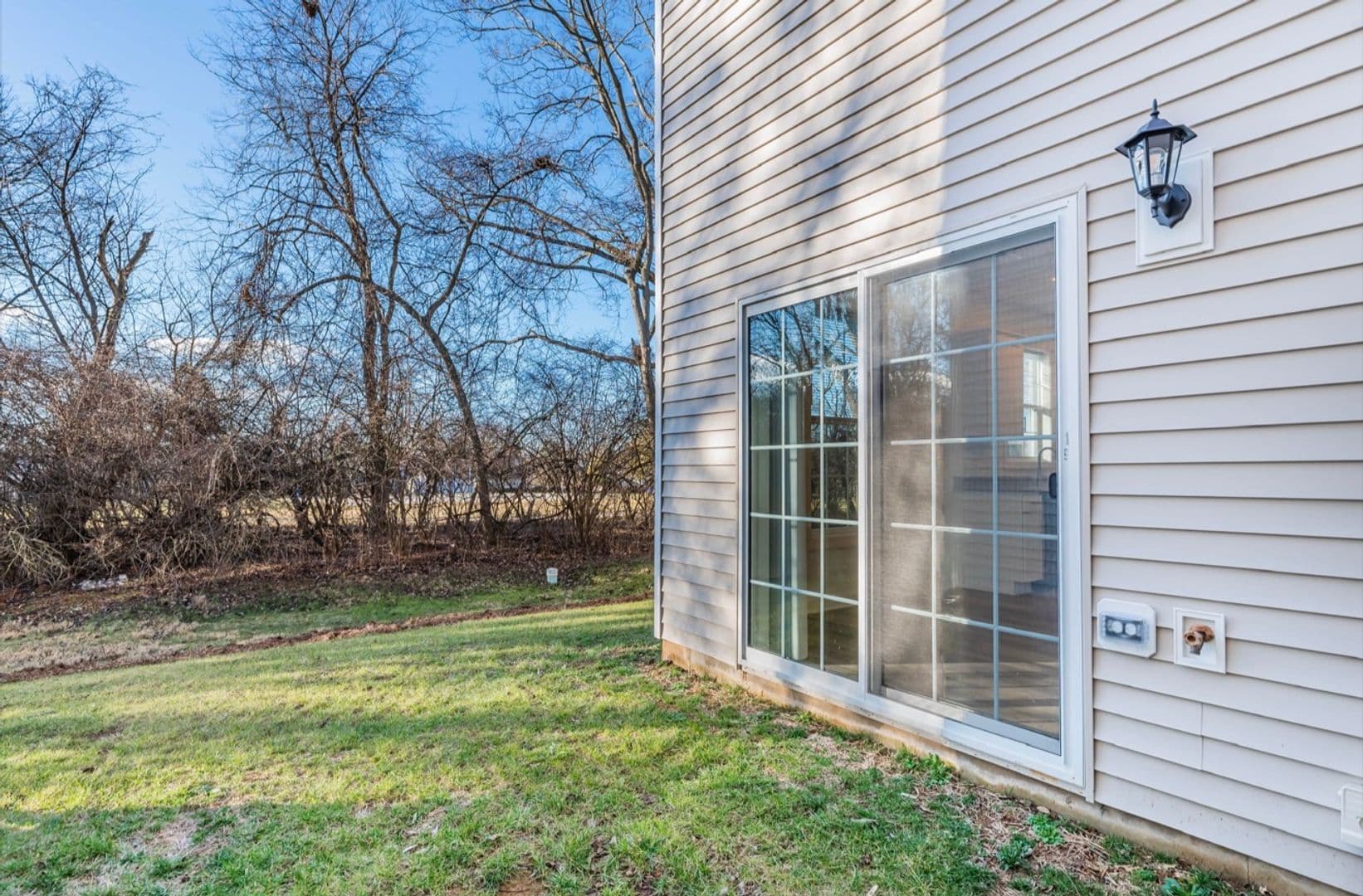 Carlisle House: 26 Parkview Dr