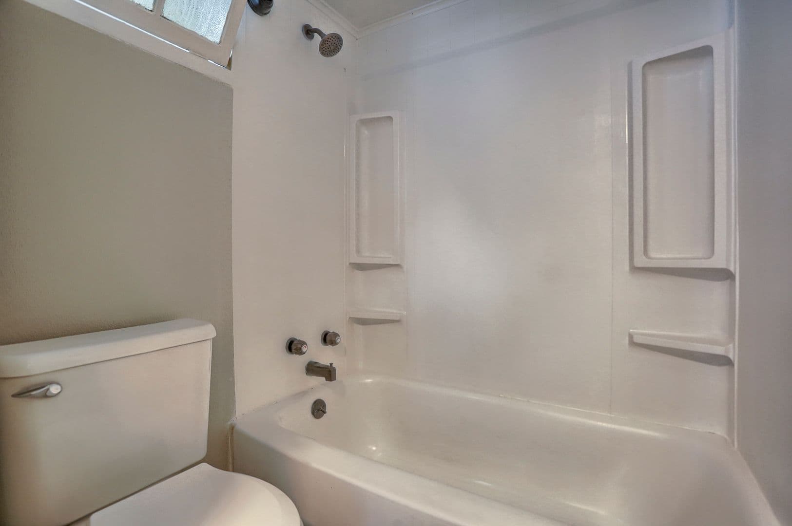 Carlisle Apartment: 102 S Hanover St