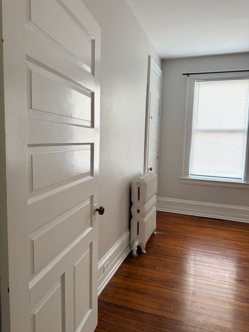 Carlisle Apartment: 148 W High St